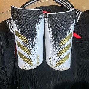 Adidas soccer shingaurds